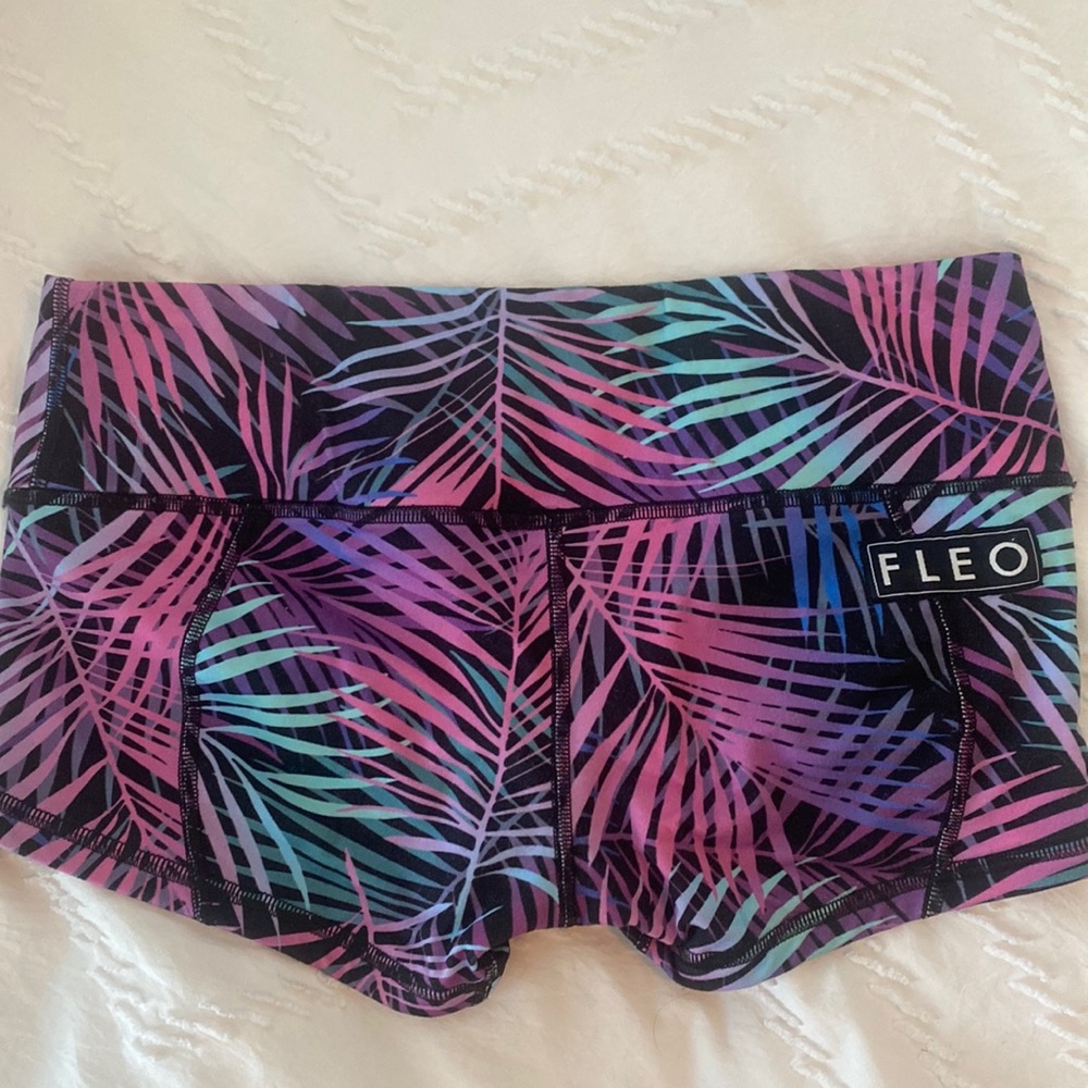 FLEO shorts medium LRC